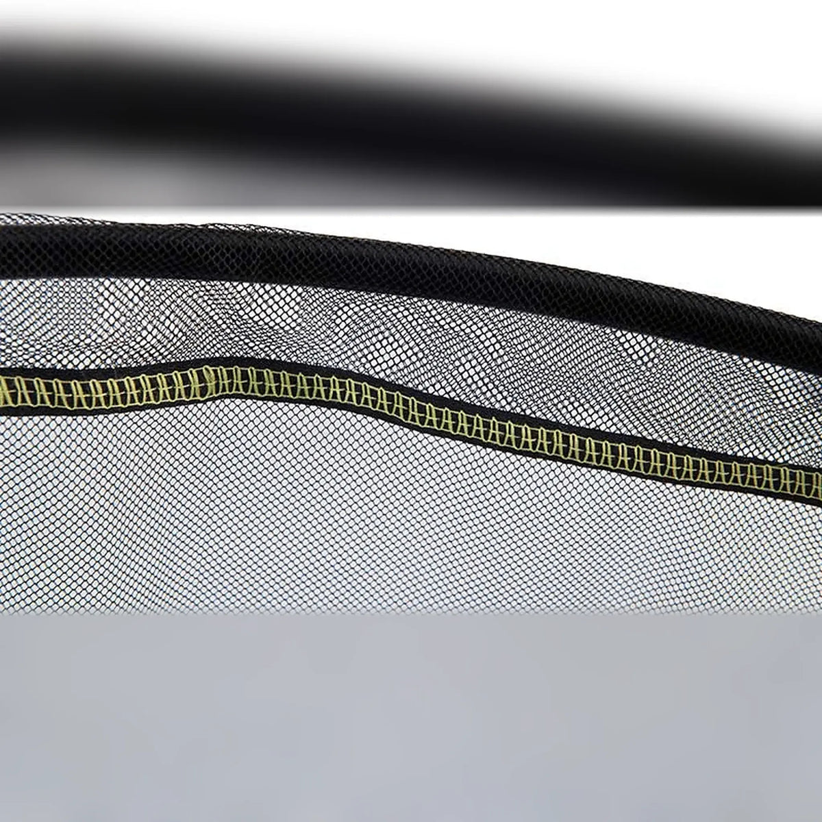 Matrix Fine Mesh Landing Net detail van de fijne zwarte netstructuur