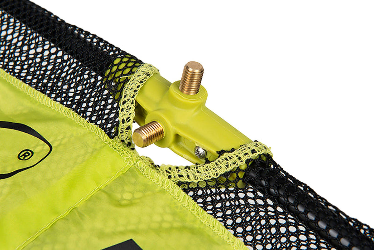Matrix Flow Mesh Keepnet 4m – gele bevestigingshouder met twee messing schroefdraden aan de bovenring