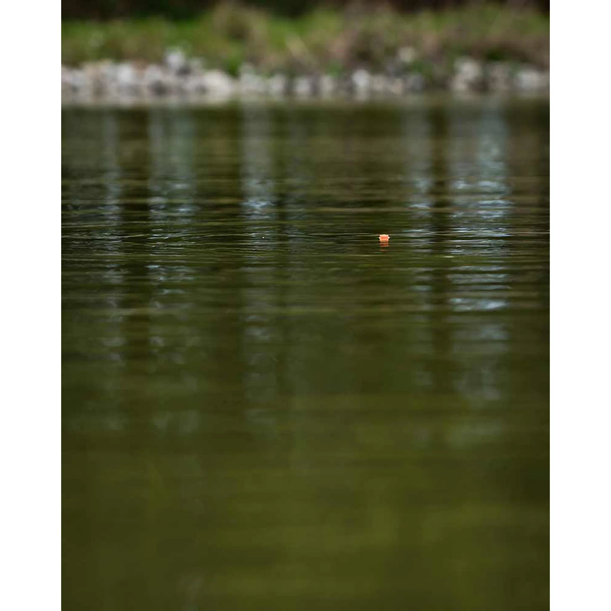 Matrix Foam Pellet Waggler zichtbaar op het water