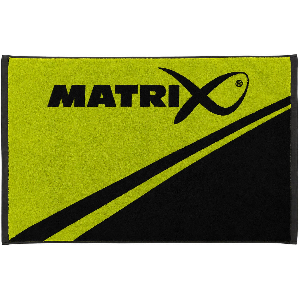 Geelgroene Matrix-handdoek met zwart vislogo, zwarte diagonale vlakken en donkere zoomranden.