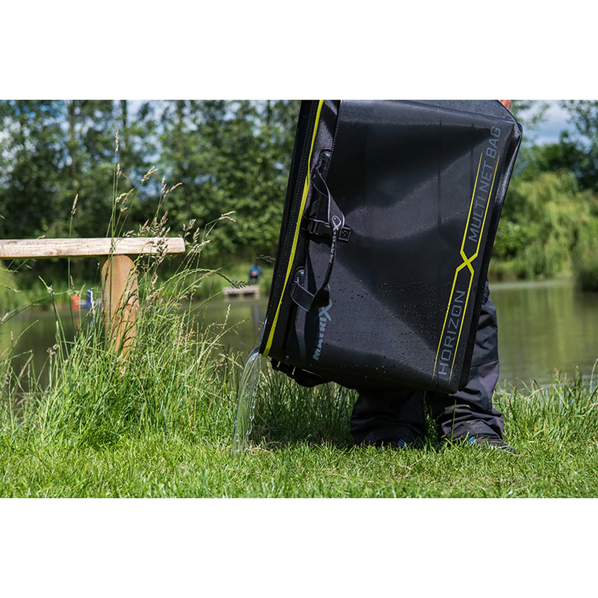 Matrix Horizon X EVA Multi Net Bag Large bij het water