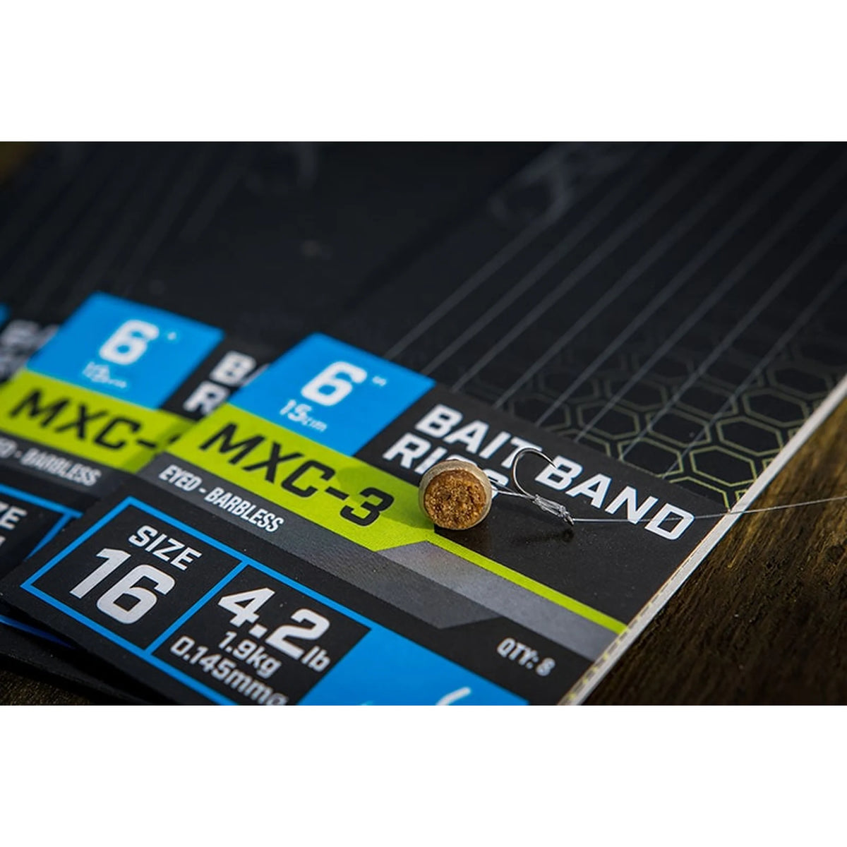 Matrix MXC-3 Bait Band Rig met pellet op verpakking maat 16