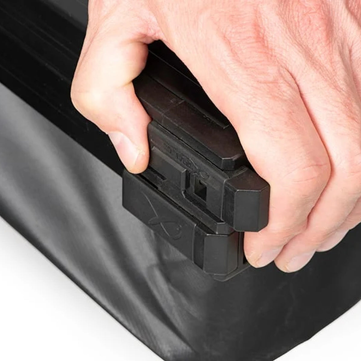 Matrix Pro Feeder Tray GBA057 – detailafbeelding 4 van de aastafel voor feederstoel