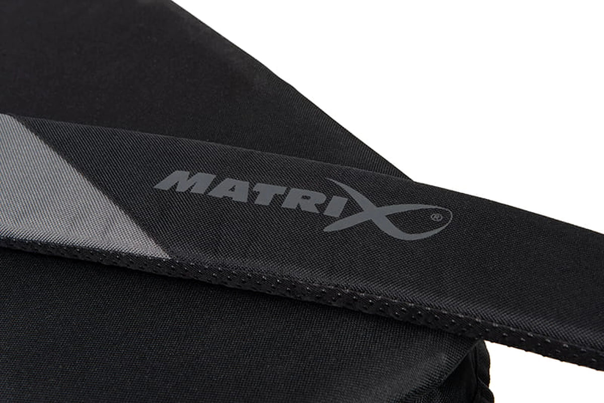 Gevoerde schouderriem met Matrix-logo van de S25 Pro Accessory Chair