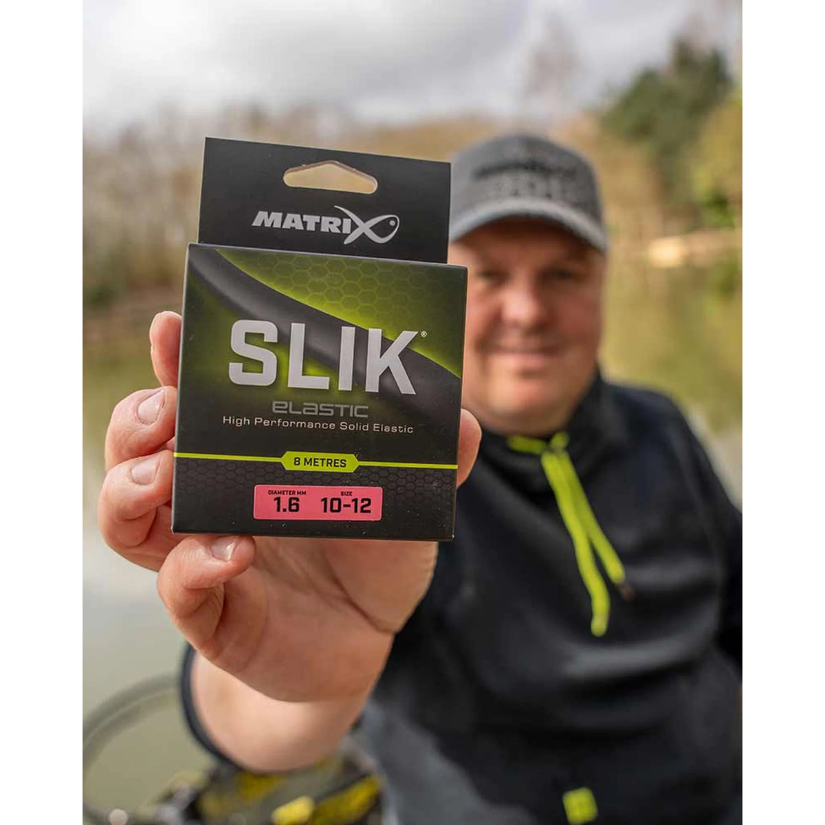 Matrix SLIK Elastic 8 m – verpakking in de hand aan de waterkant
