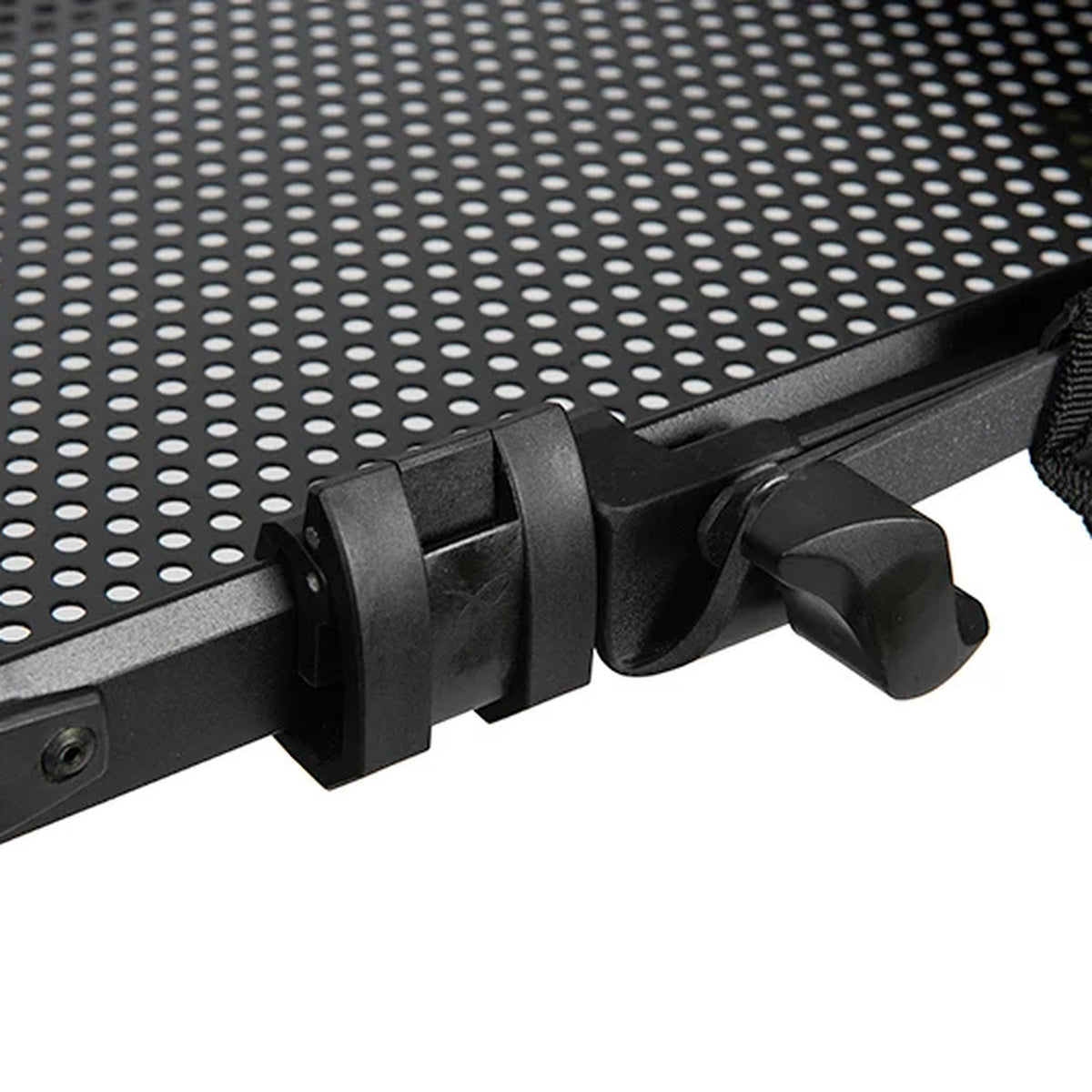Matrix Storm Cover voor Self Supporting Side Tray Large en XL – detailafbeelding 11 van de aaskap voor aastafel