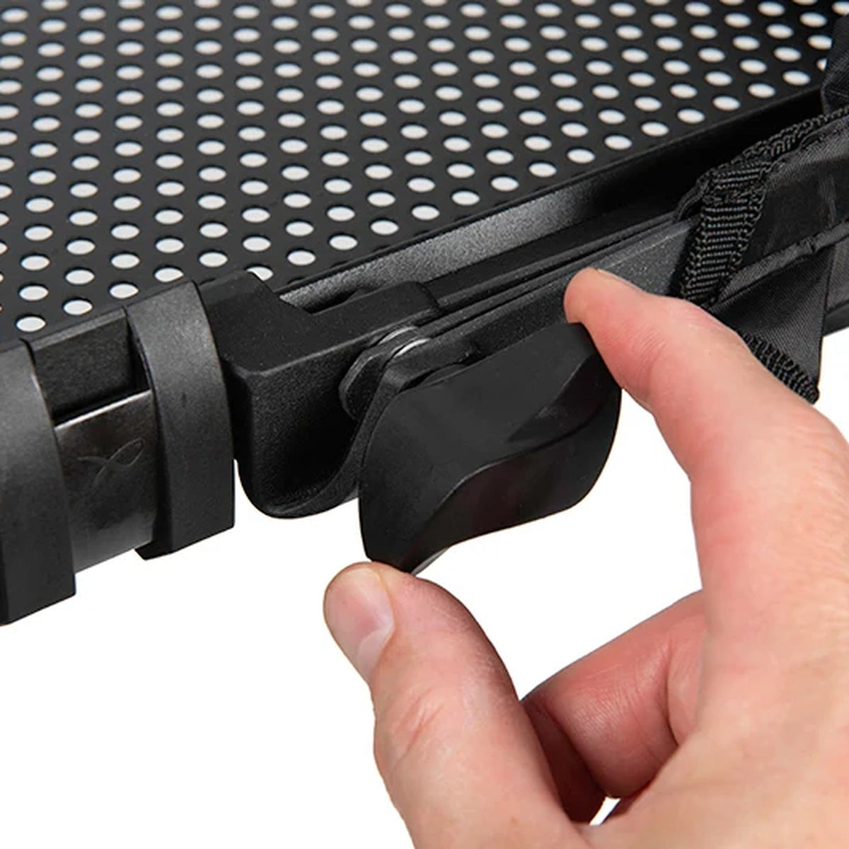 Matrix Storm Cover voor Self Supporting Side Tray Large en XL – detailafbeelding 13 van de aaskap voor aastafel