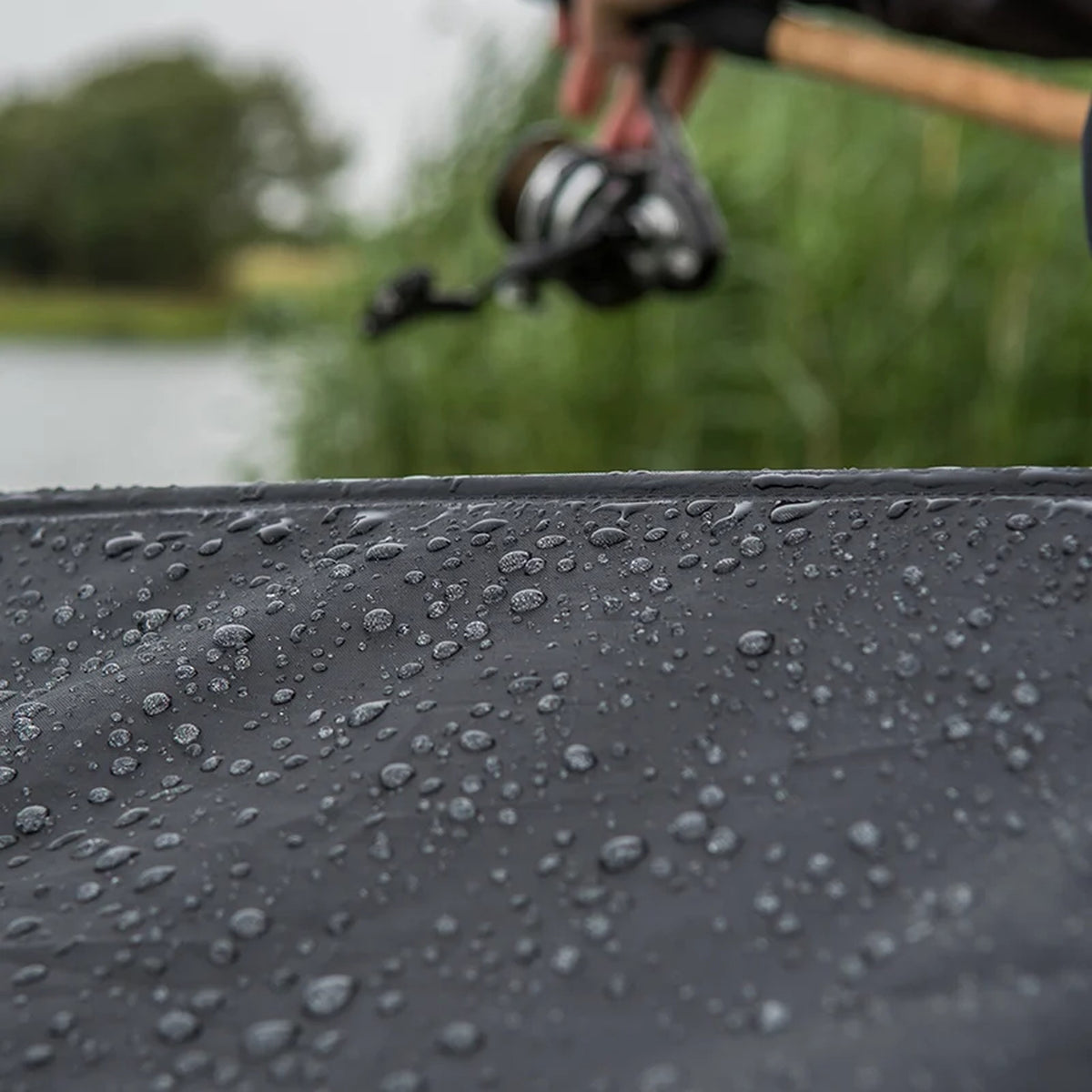 Matrix Storm Cover voor Self Supporting Side Tray Large en XL – detailafbeelding 26 van de aaskap voor aastafel