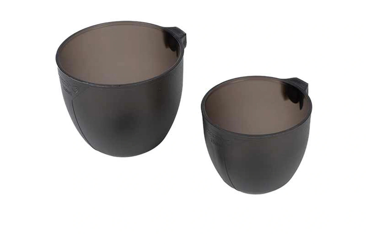 Matrix XTR Extending Cupping Kit, de twee meegeleverde zwarte voerpotten met bevestigingsrand