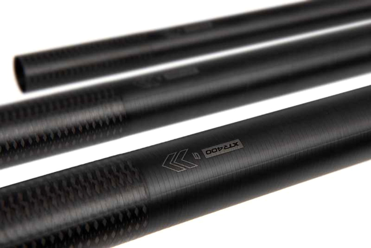 Matrix XTR400 Ultra Power Packages – detail van carbonversterking en markering met twee secties op de achtergrond