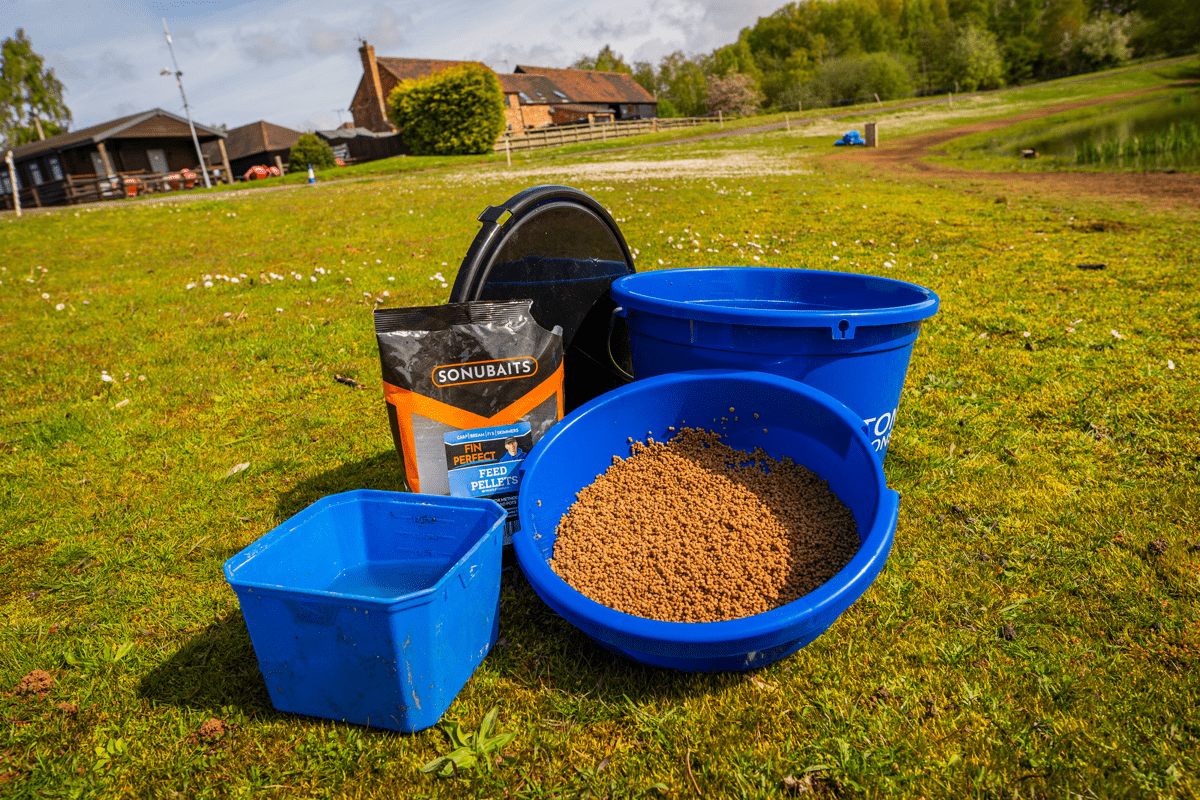 Preston 13L bucket set
