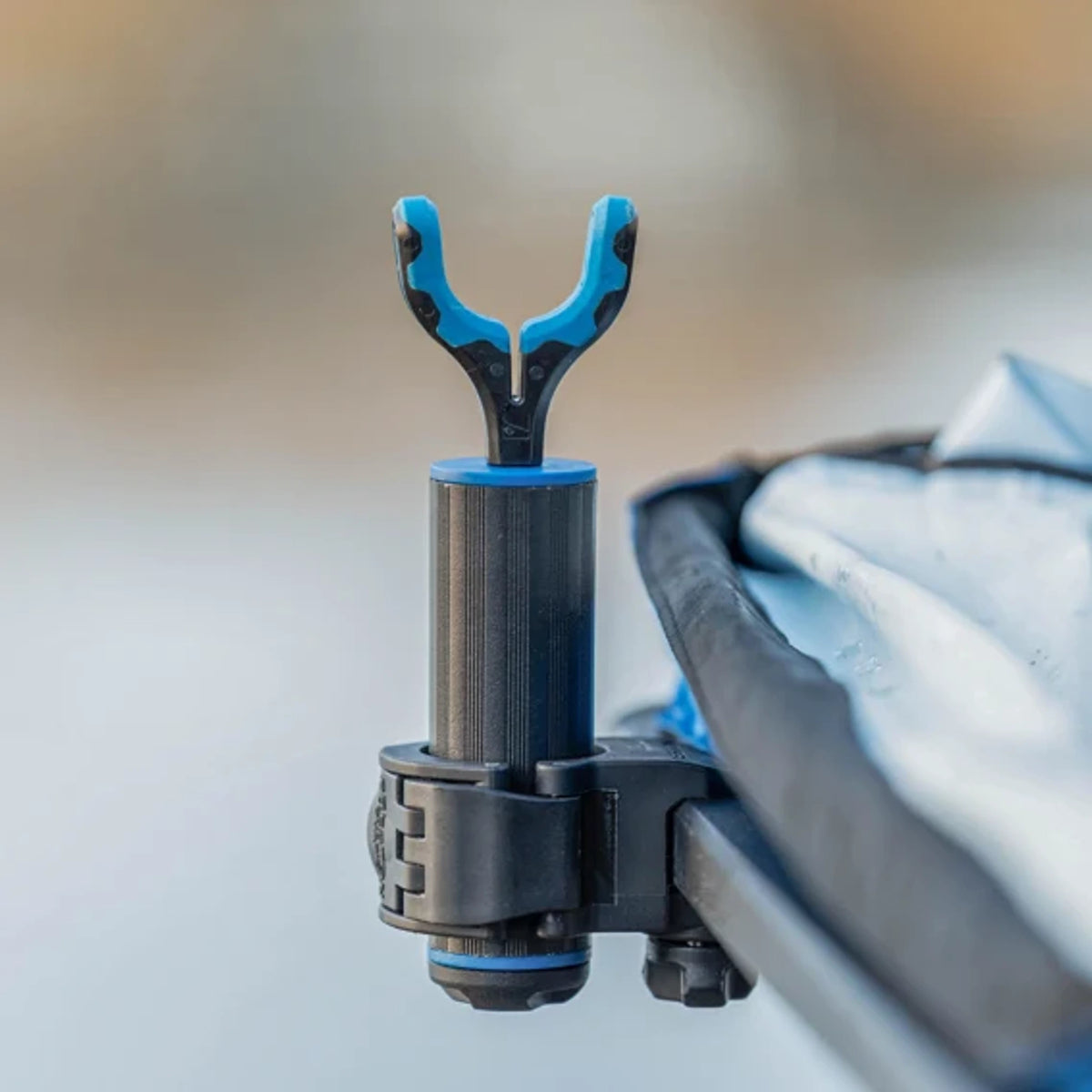 Preston 36 mm Banksticks – U-steun gemonteerd op de grondsteun