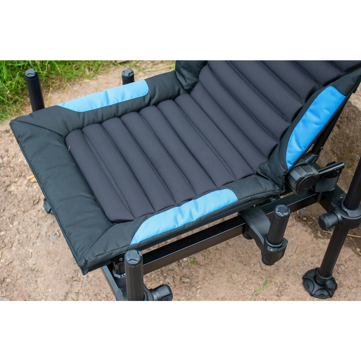 Gevoerde zitting van de Preston Absolute 36 Feeder Chair