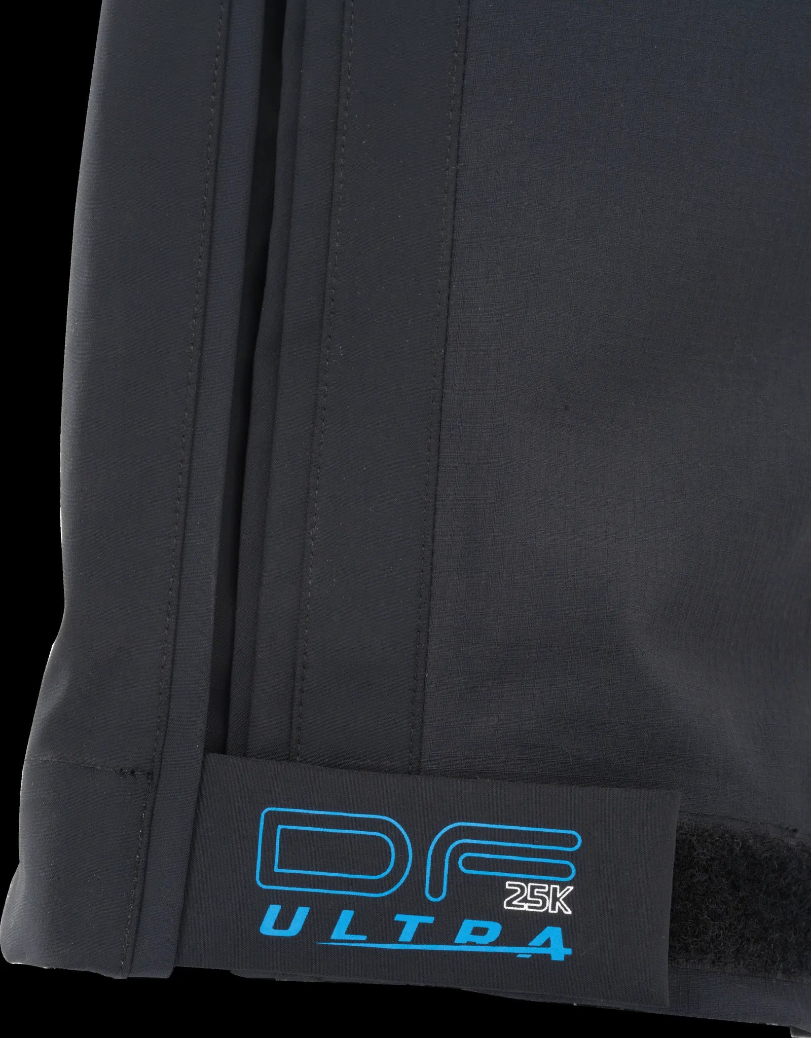 Preston DF Ultra 25K Trousers rits en DF Ultra-logo onderaan de broekspijp