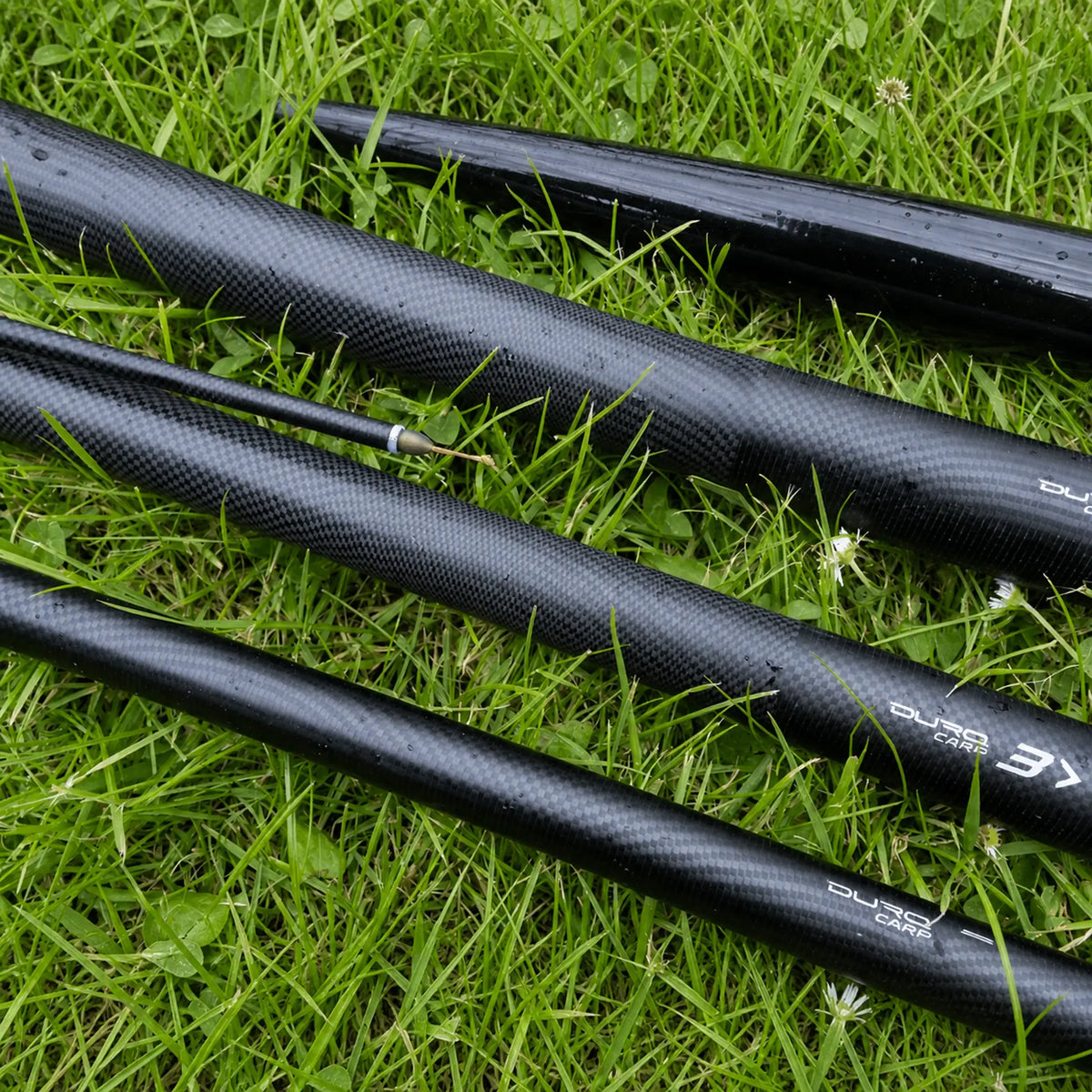 Preston Dura Carp 600 topset en hengeldelen op het gras