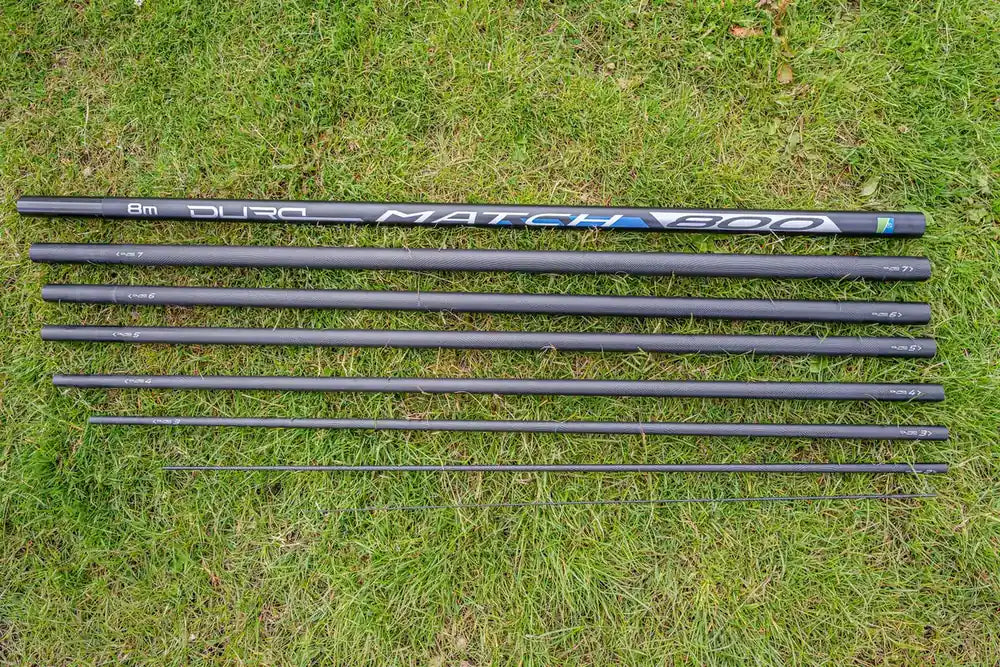 Preston Dura Match Poles – 800 van 8 meter – volledige set hengeldelen op het gras