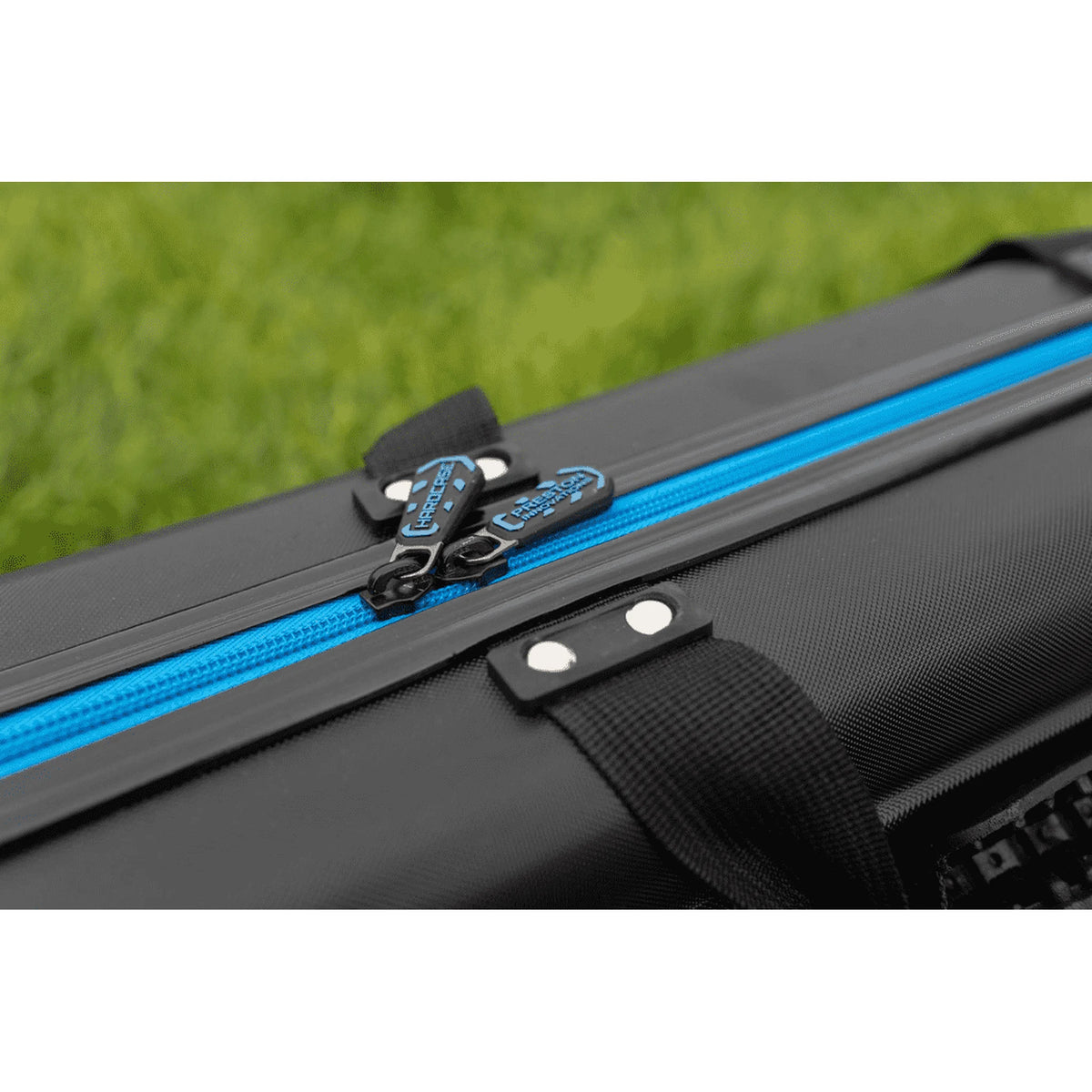 Rits en bevestigingsband van de Preston Hardcase Pole Safe