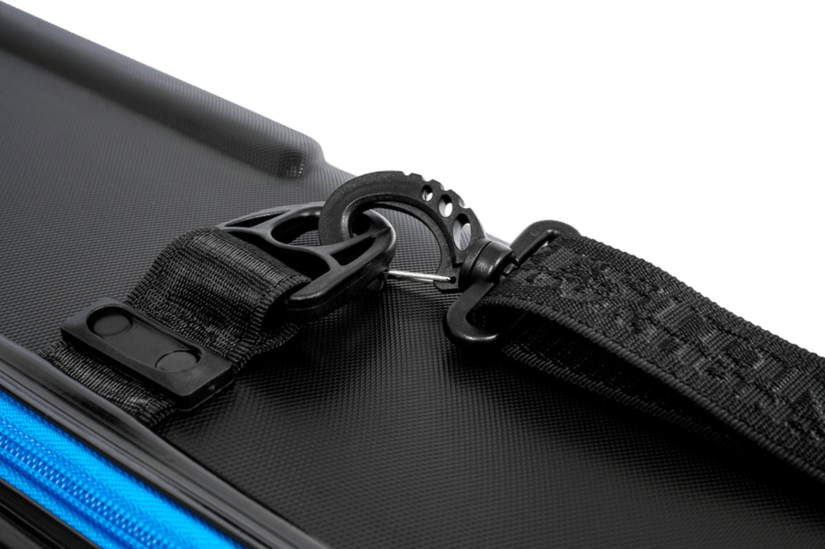 Preston Hardcase Rod Safe XL – detail van de draagriem en bevestigingsclip