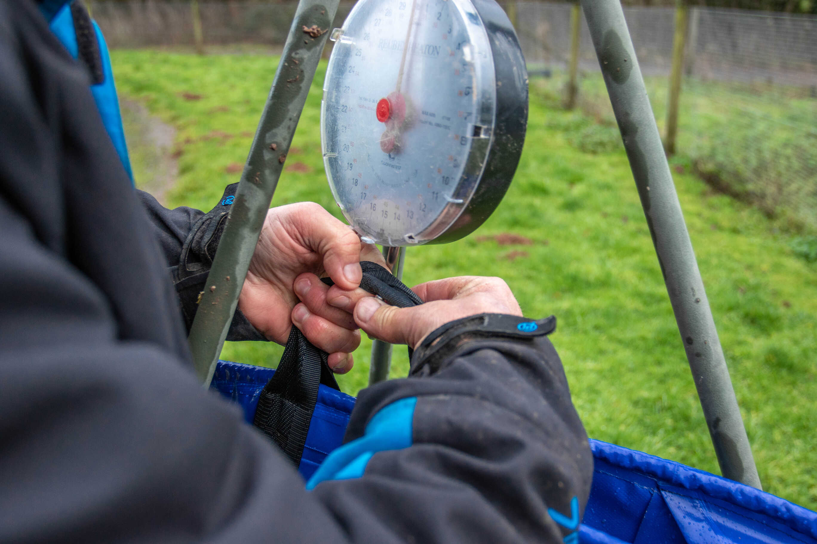 Preston heavy duty weigh bag weegzak