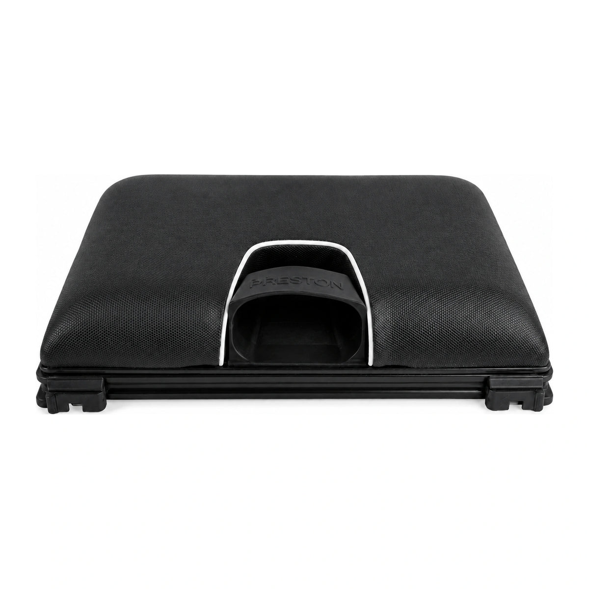 Preston Inception Mag Lok Padded Seat – gevoerde zitting met hengeluitsparing, vooraanzicht