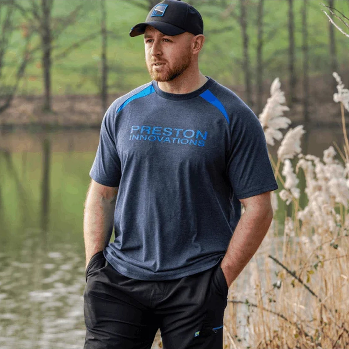 Preston Navy Tide T-shirt – detailafbeelding 4 van het marineblauwe T-shirt