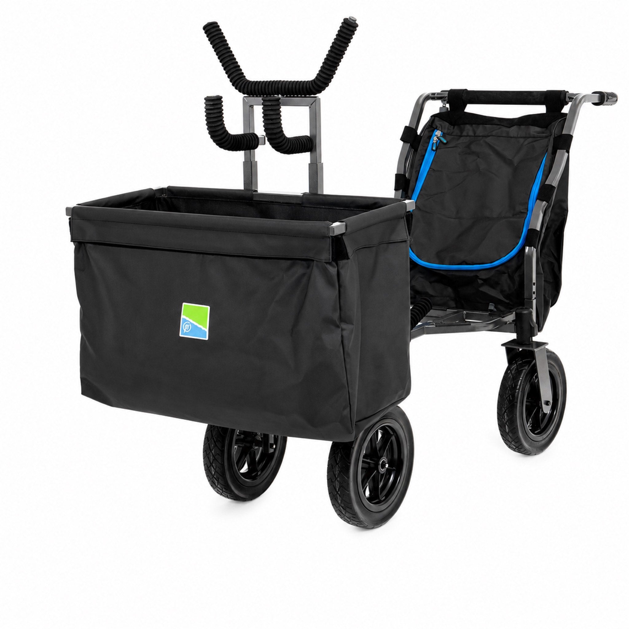 Preston Shuttle Net Bag transportkartas gemonteerd vooraan op een transportkar, op witte achtergrond