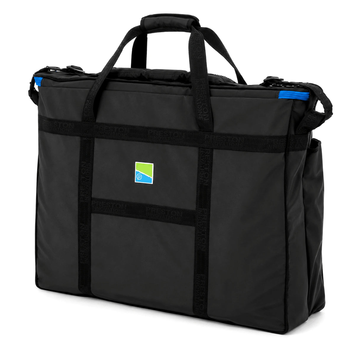 Preston Supera X Tray & Net Bag – achterzijde met draagriemen en schouderband