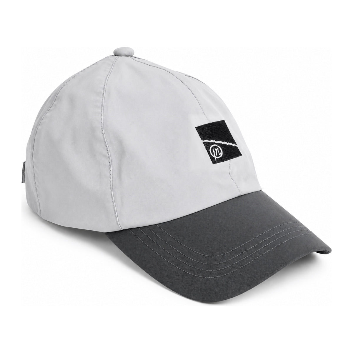Preston Waterproof Cap: lichtgrijze waterdichte pet met donkergrijze klep en origineel geborduurd logo