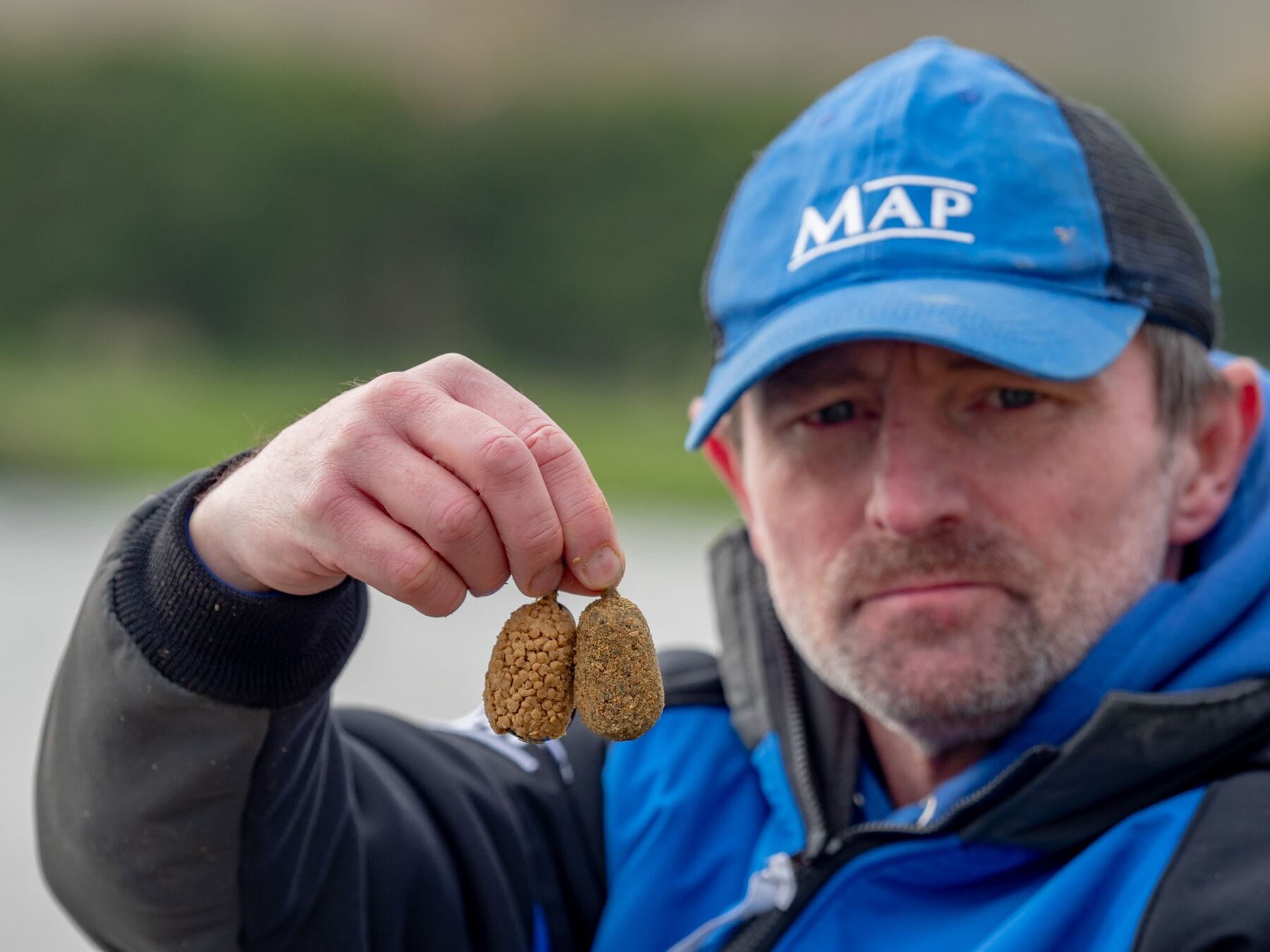 Map embed method feeder mould