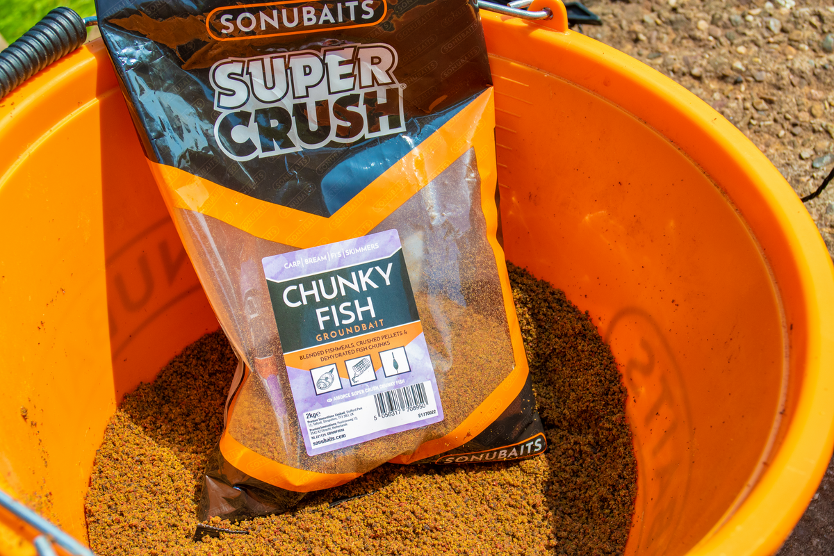Super Crush Chunky Fish 2kg – Grondvoer met Vismeel en Gedroogde Vis – productdetail