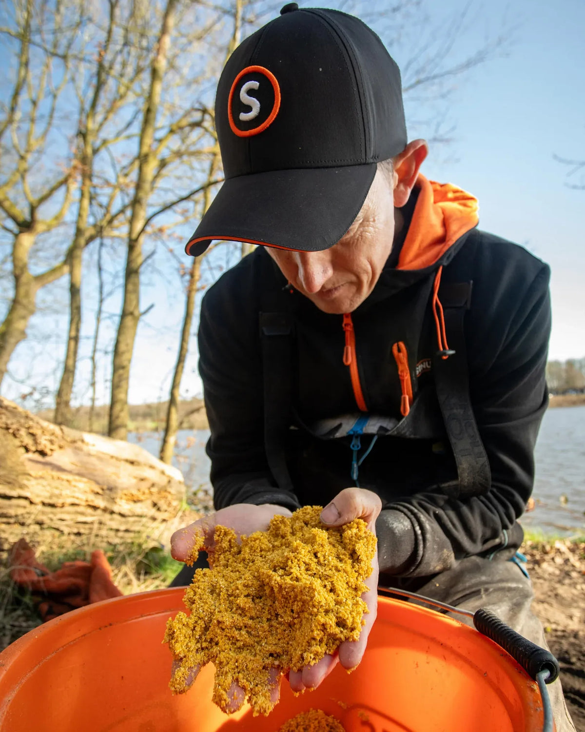 Sonubaits So Natural Sweet Skimmer Yellow tijdens het vissen – 2048px rebuild