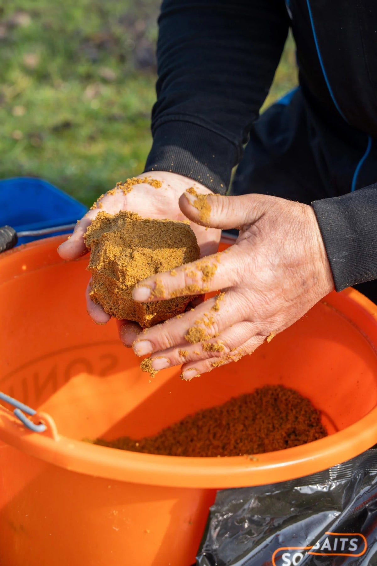 Super Crush Meaty Mussel Mix 2kg – Grondvoer met Mosselmeel – gebruiksfoto – 2048px rebuild