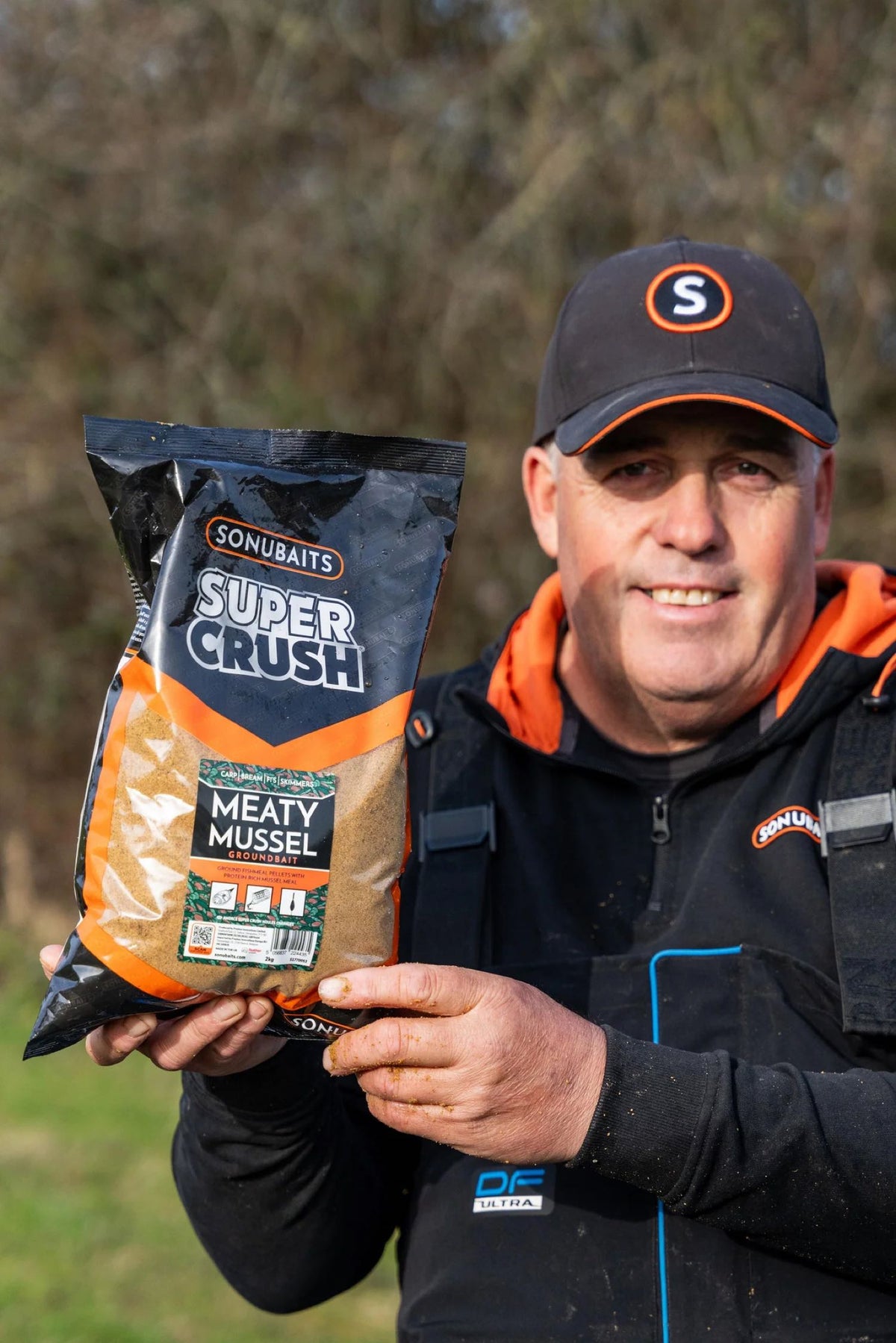 Super Crush Meaty Mussel Mix 2kg – Grondvoer met Mosselmeel – gebruiksfoto – 2048px rebuild