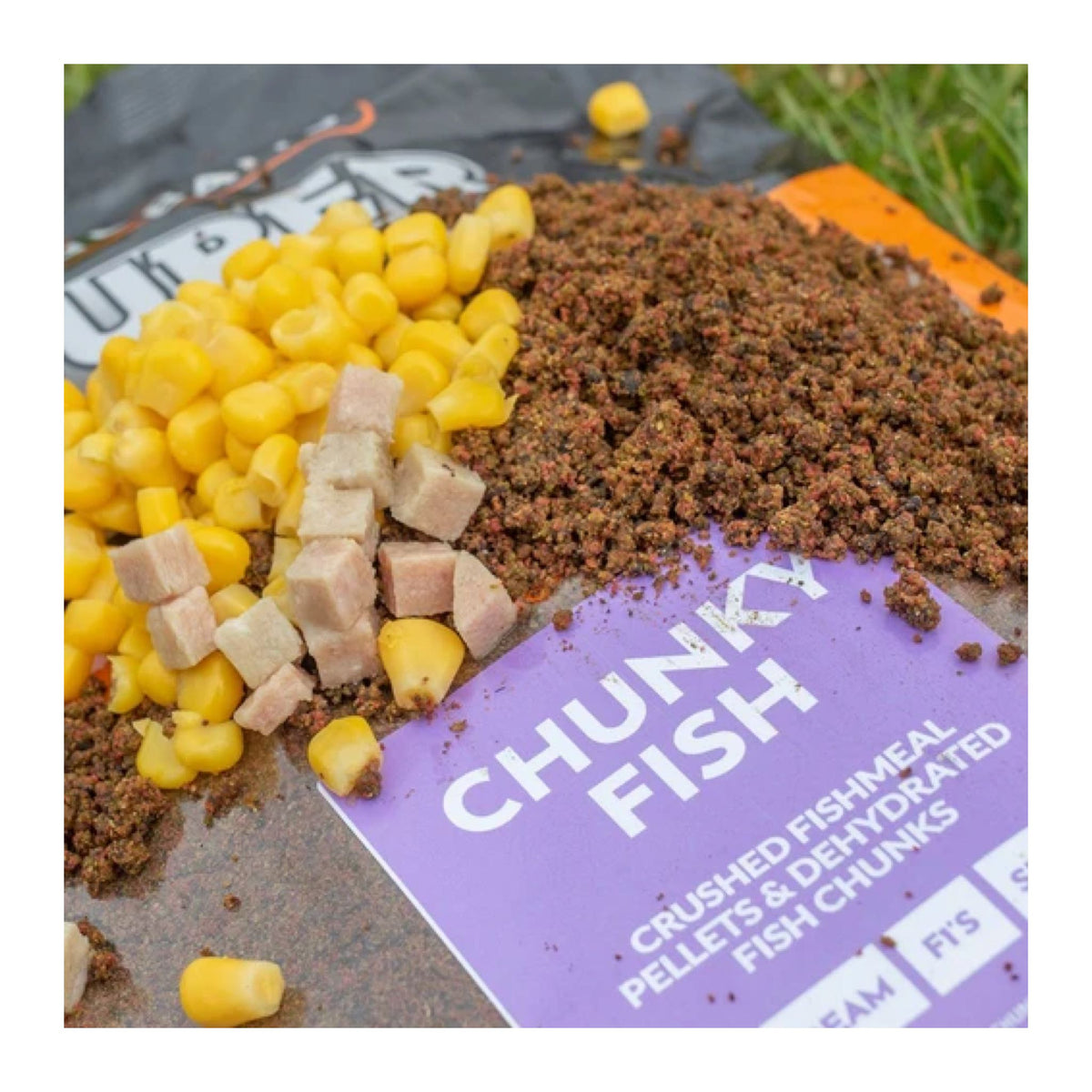 Sonubaits Super Crush Chunky Fish grondvoer in gebruik – 2048px rebuild