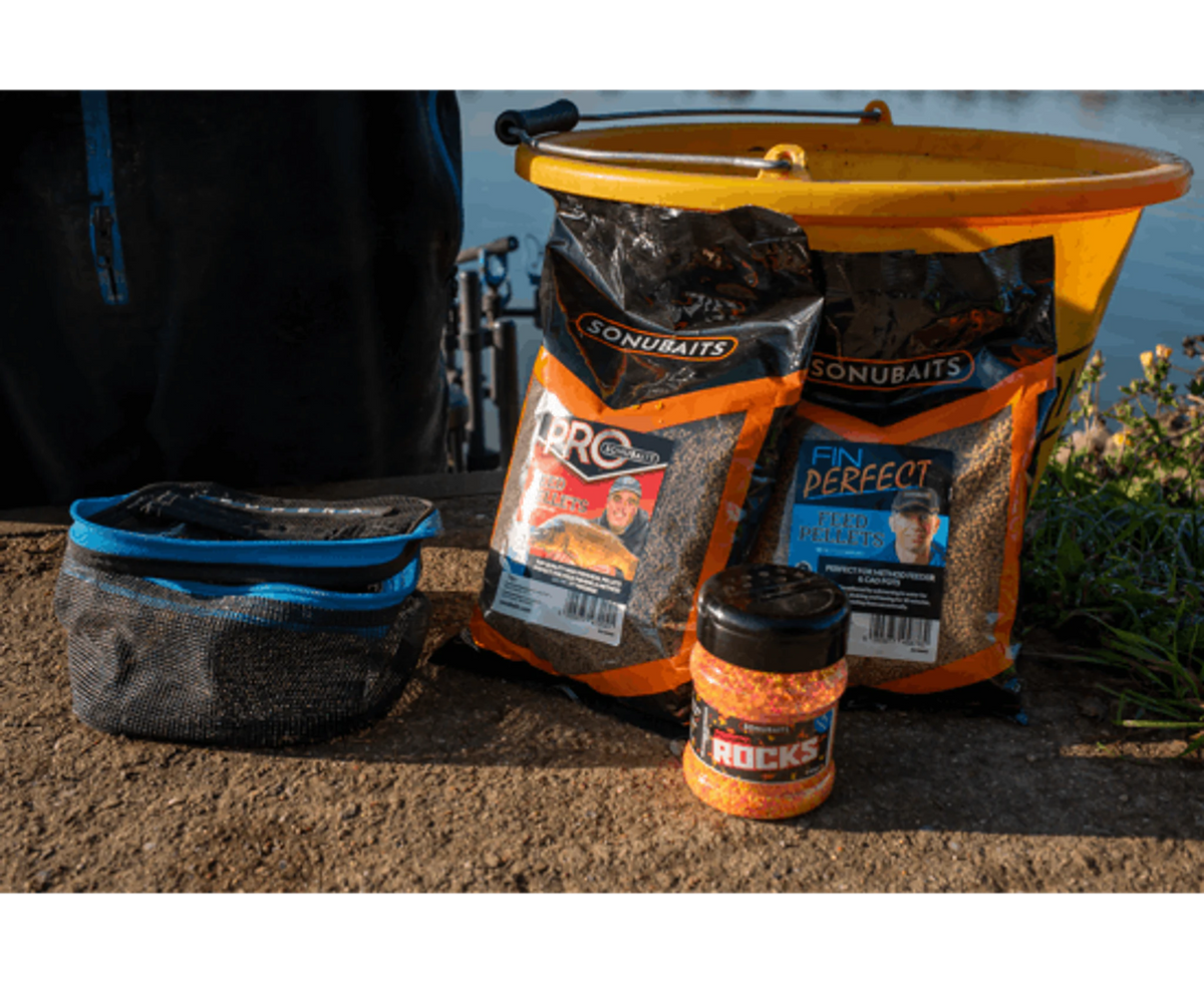Sonubaits Pro Feed Pellets aan de waterkant