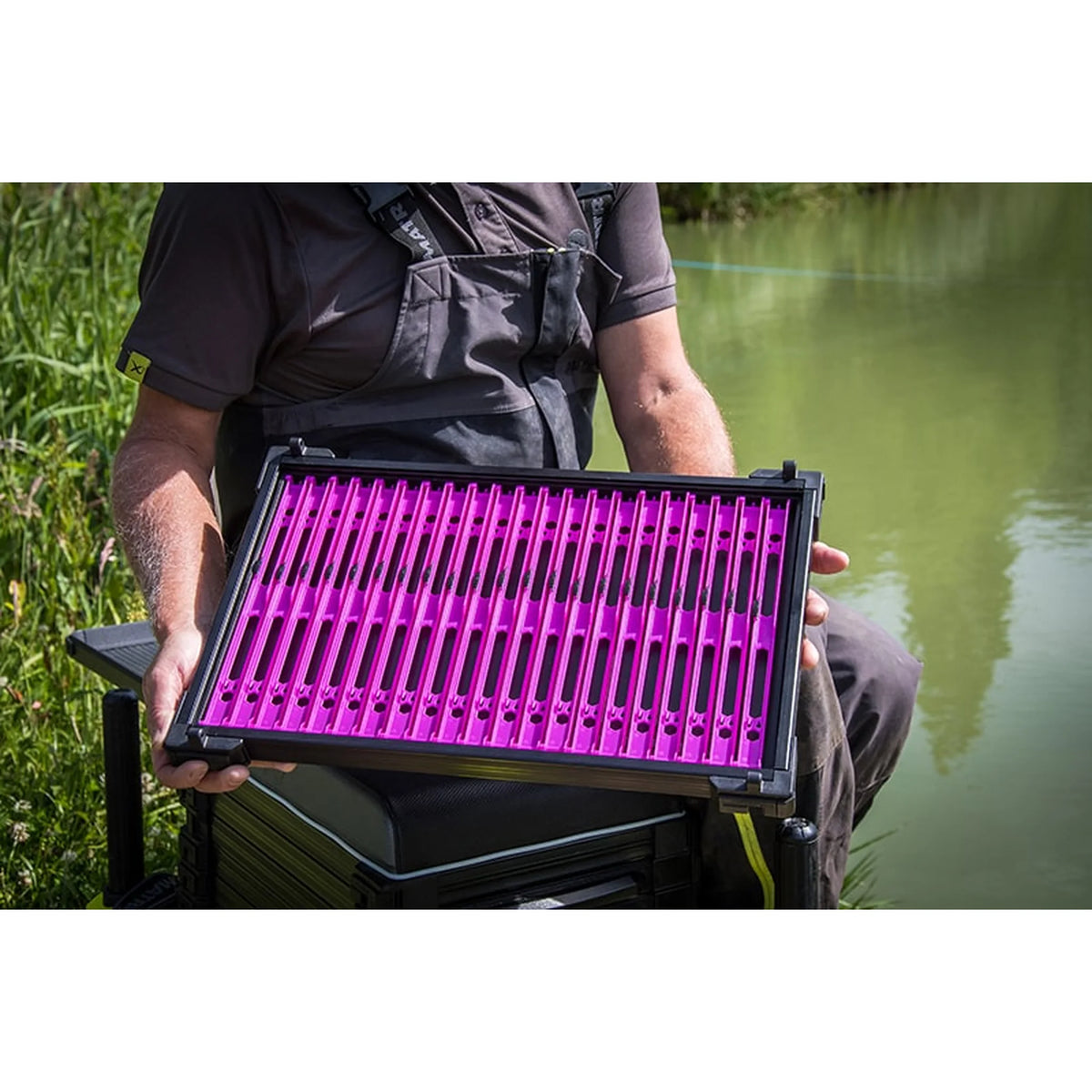 Visser met Matrix Pole Winders Loaded Tray 26 cm paars