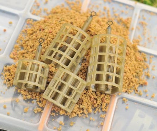 Guru Commercial Cage Feeder Voerkorven