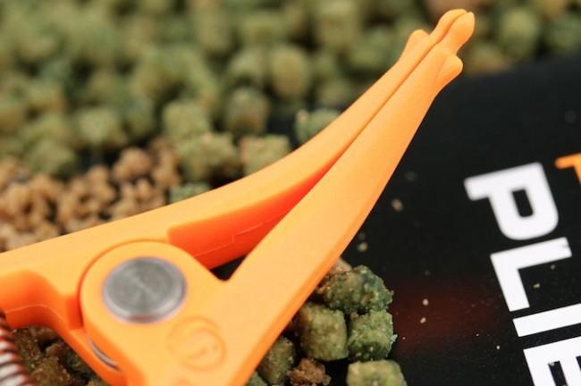 Guru Pellet Pliers GPP