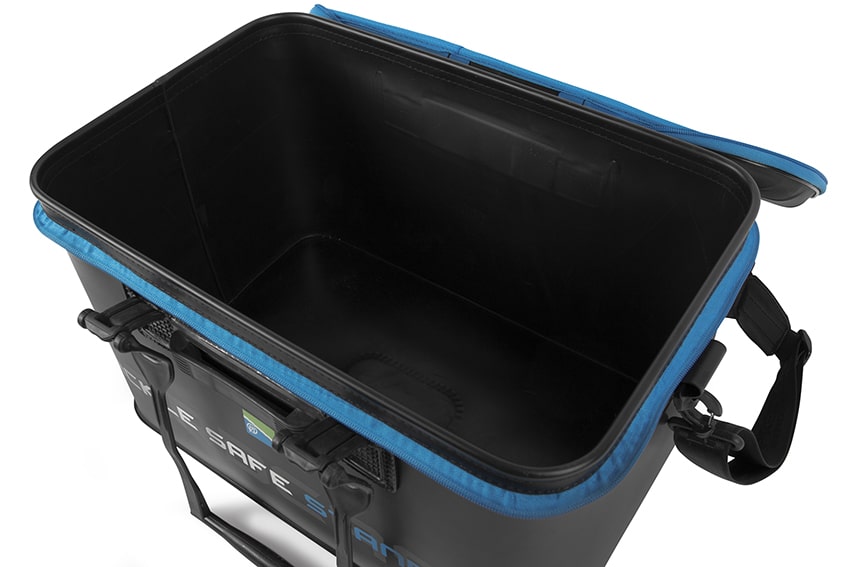 Preston Hardcase tackle safe P0130104