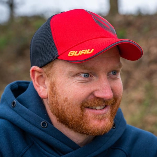 guru red 3d cap Pet GBC11