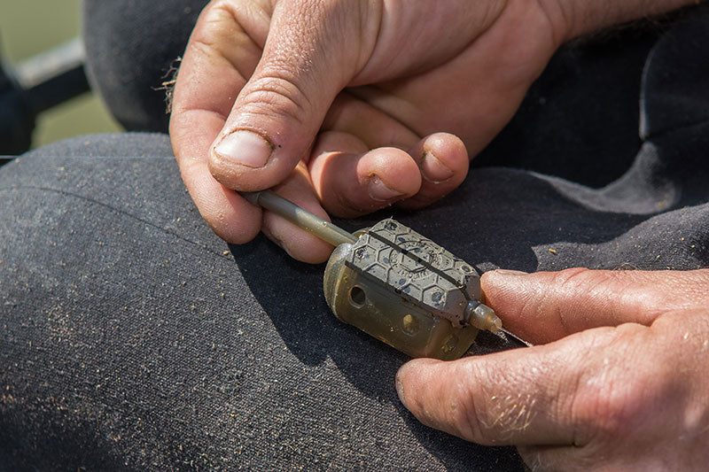 Matrix inline maggot feeders