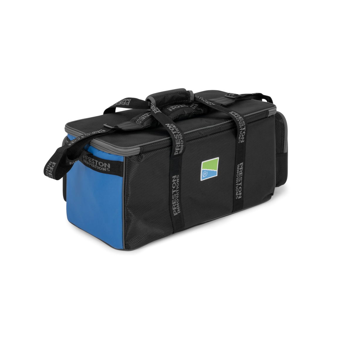 Preston Competition XS Commercial Carryall zijaanzicht op witte achtergrond