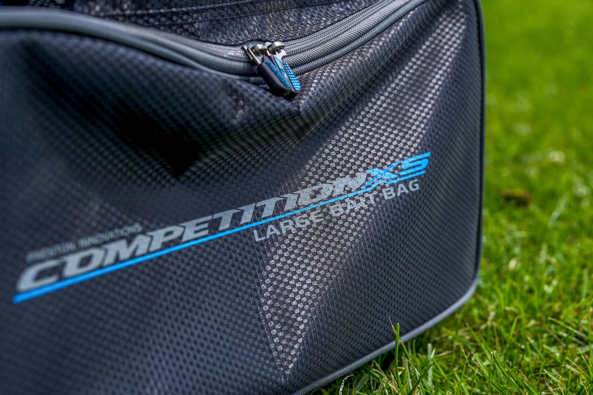 Preston Competition XS Large Bait Bag detail van het voorvak