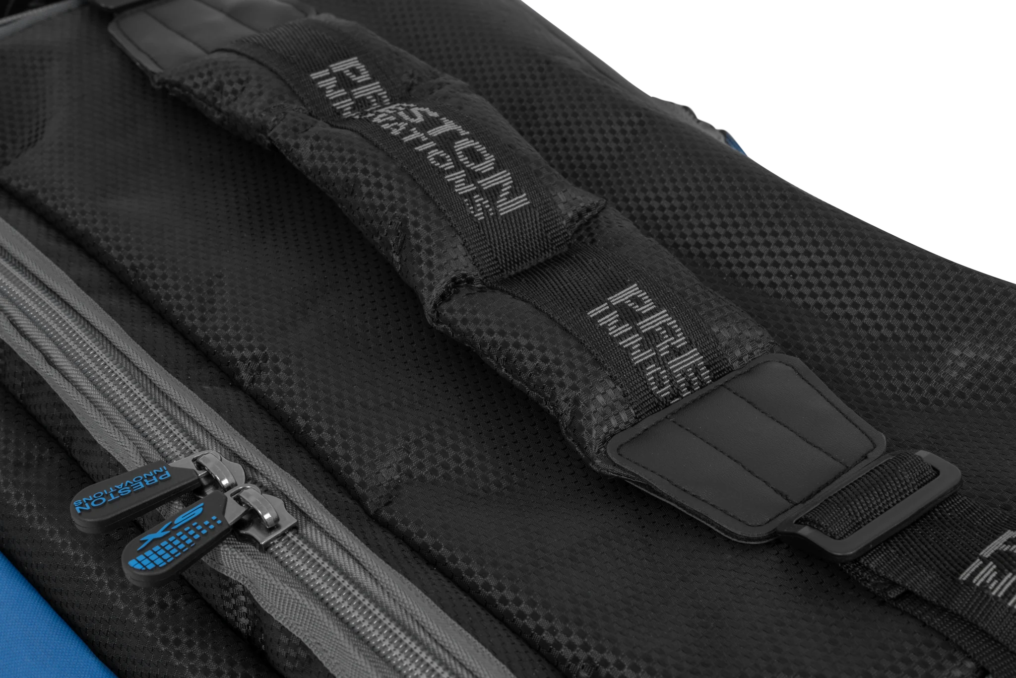 Preston Competition XS Carryall detail van de gevoerde draagband