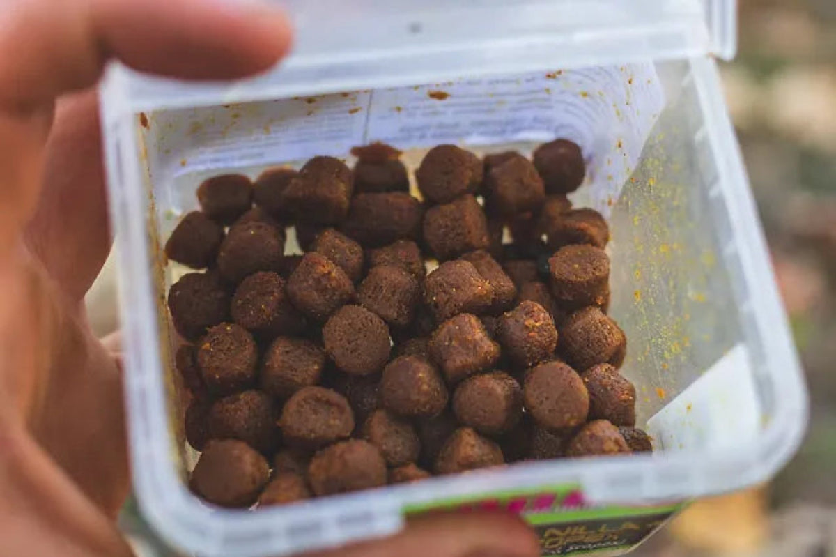 Fun Fishing Soft Hook Pellets close-up in geopende verpakking