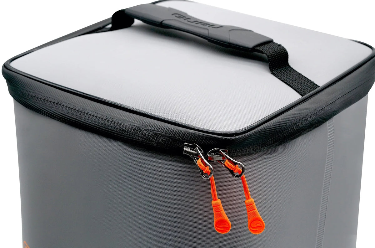 Guru Fusion Mini Cool Bag – detail van deksel, handvat en ritssluiting