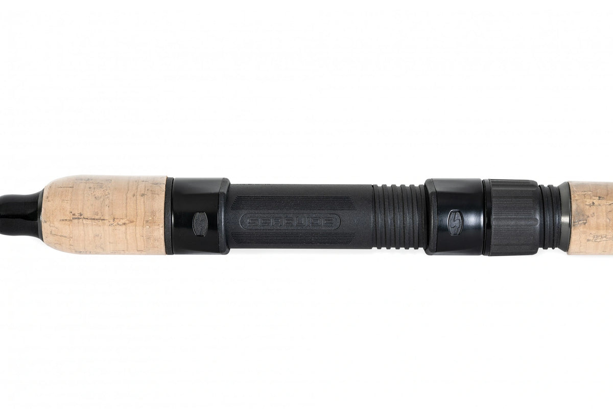 Guru N-Gauge Specimen – detail van reelhouder tussen kurken gripdelen
