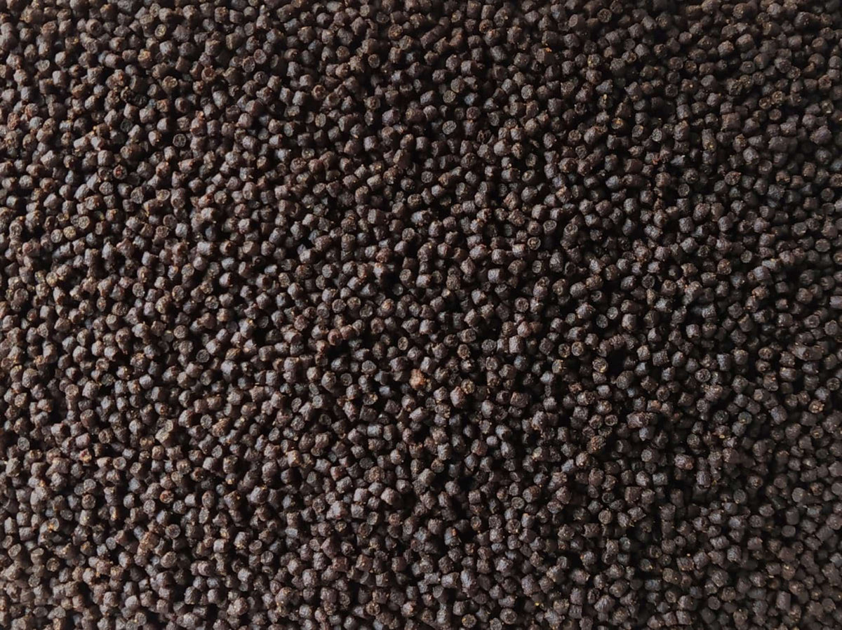Skretting Trouvit pellets 2mm close-up