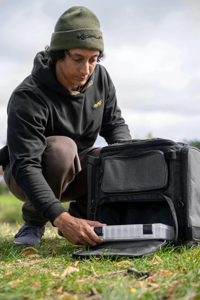 Zebco trophy rucksack and box 23l