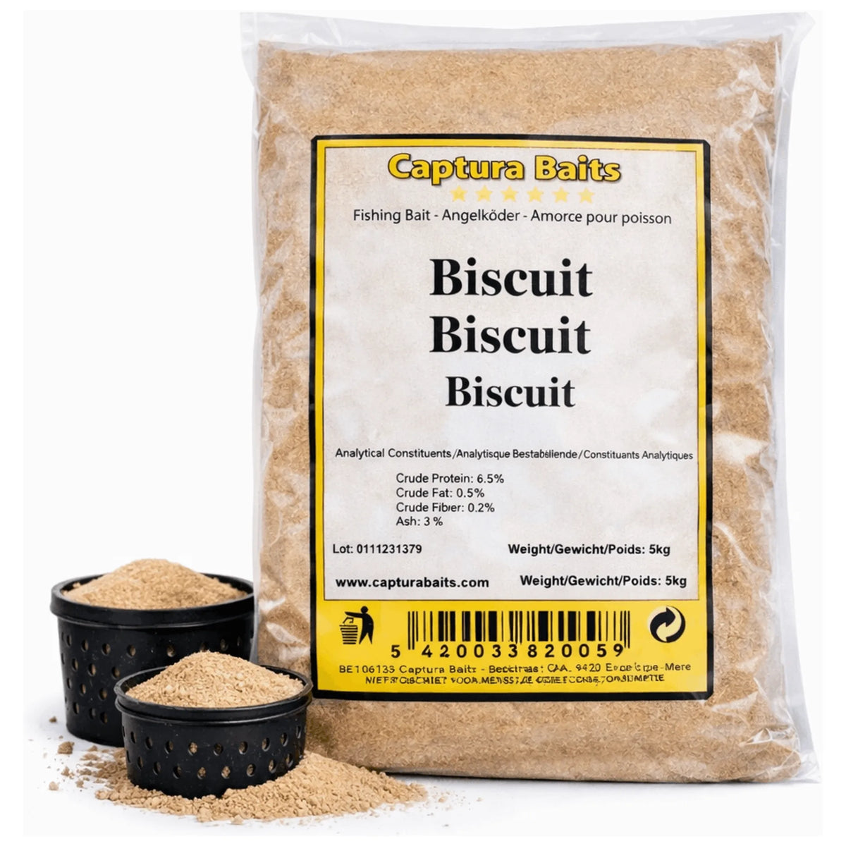 Captura Baits Biscuit 5 kg met twee zwarte geperforeerde bakjes en los koekjesmeel
